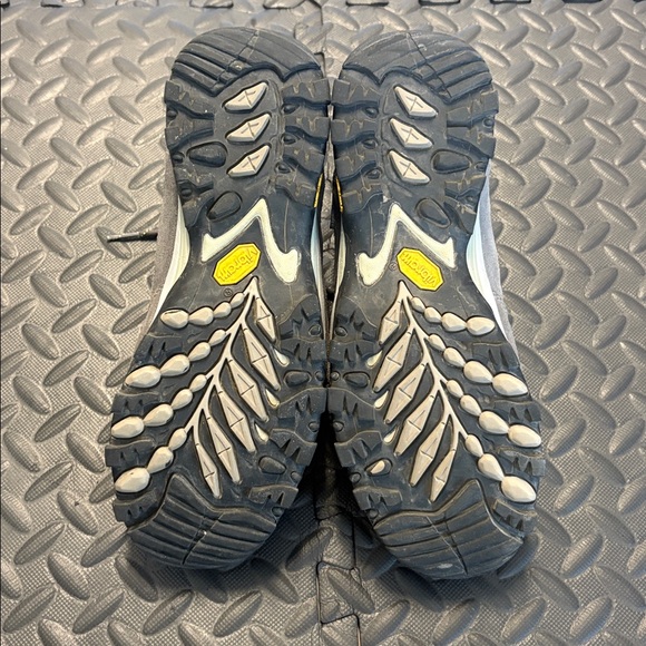 The North Face Heel Cradle PRO Women’s Hiking Shoes Vibram sole Size 8.5 - Picture 7 of 10